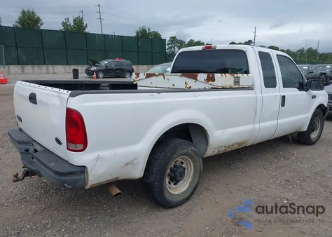 2003 Ford F-250 Lariat/Xl/Xlt from USA, damaged, VIN 1FTNX20L83EB87177